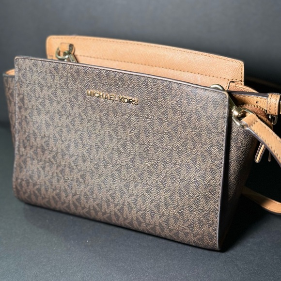 Michael Kors Handbags - Michael Kors Brown Crossbody Bag